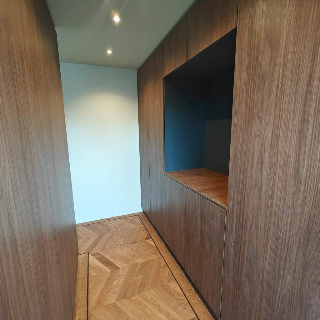 Inbouw kast kleding noten Rotterdam Kralingen